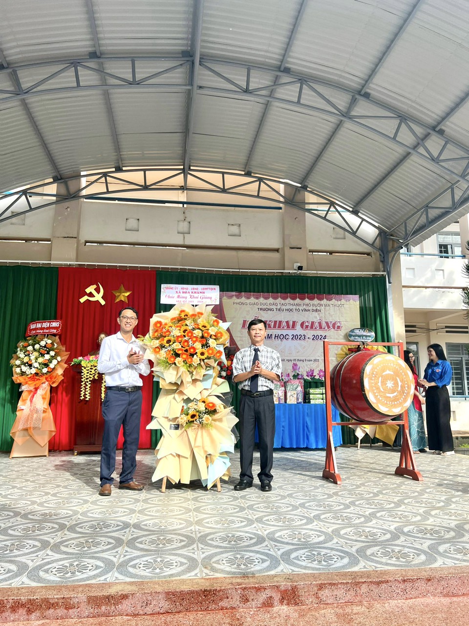 Lễ khai giảng năm học mới tại trường Tiểu học Tô Vĩnh Diện xã Hòa Khánh